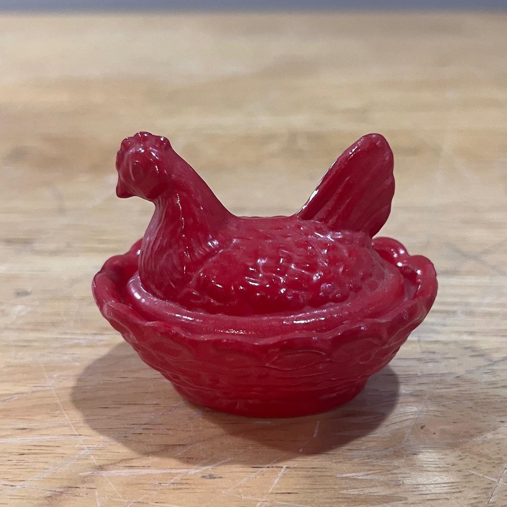 Vtg Westmoreland Glass Red Hen on Nest‎ Salt Cellar Farmhouse Trinket Dish 2.5"